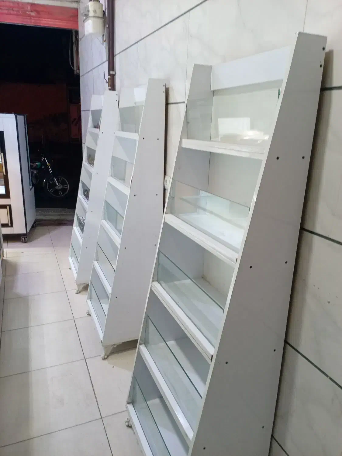 استند جای حبوبات وشکلات|فروشگاه و مغازه|بروجرد, |دیوار