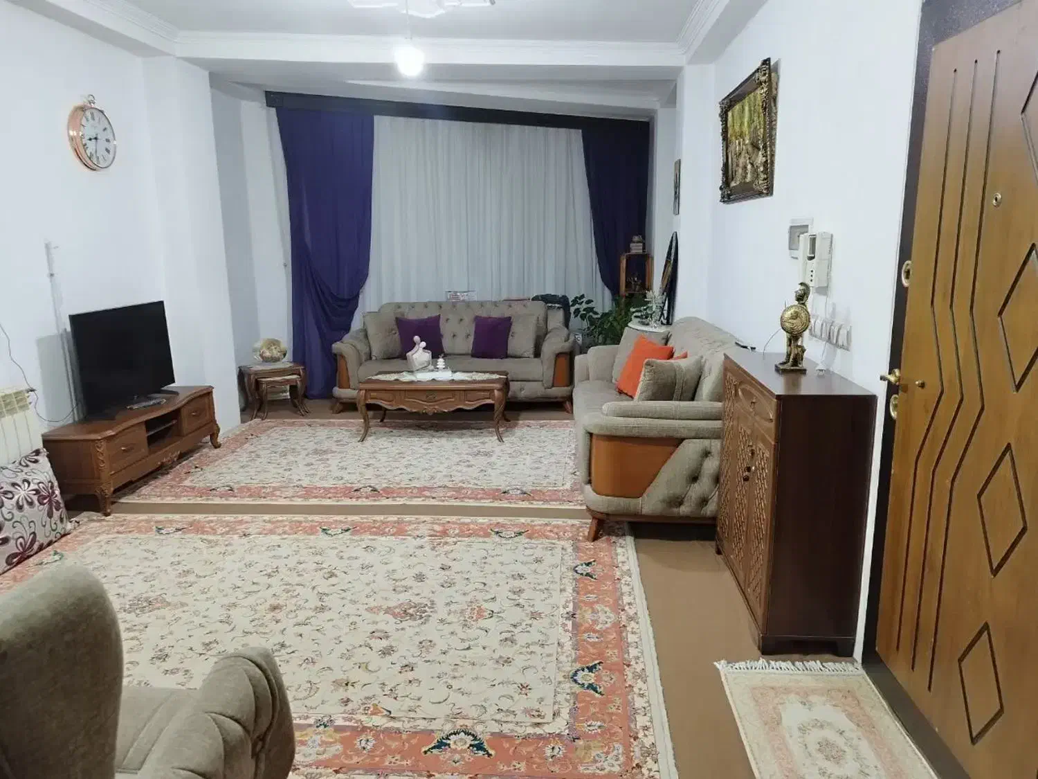 آپارتمان تکواحدی ۴ طبقه با امکانات کامل|فروش آپارتمان|جلفا, |دیوار