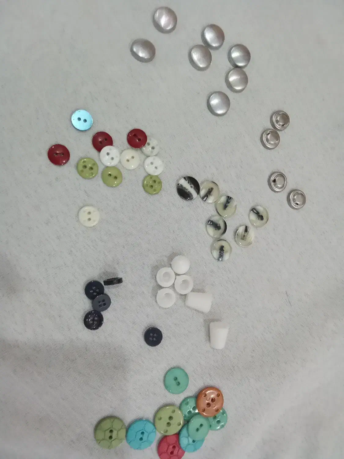 دکمه و سر زیپ|لوازم خیاطی و بافتنی|تهران, مشیریه|دیوار