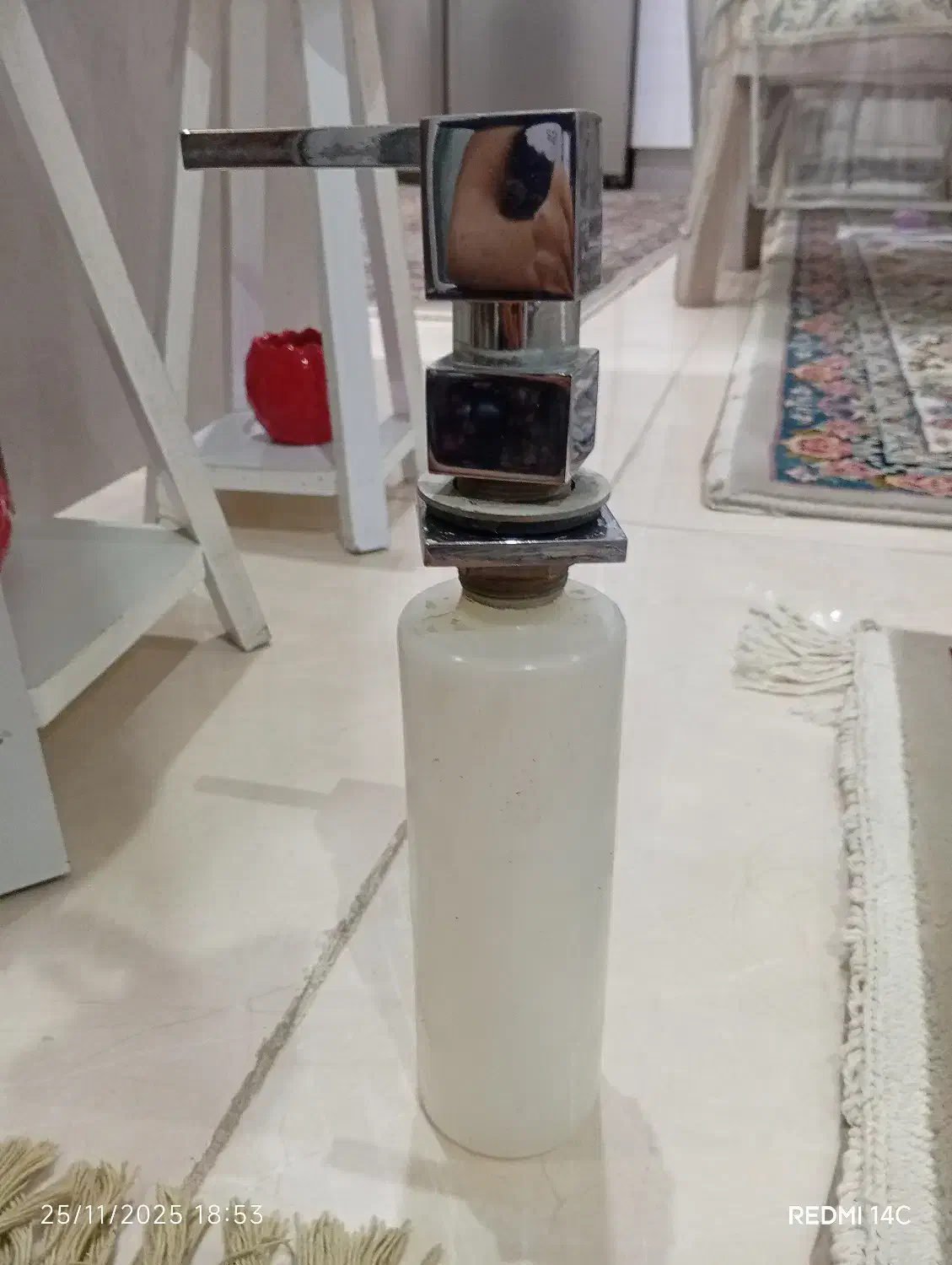 جا مایعی تو سینکی اخوان|لوازم نظافت|ری, جوانمرد قصاب|دیوار