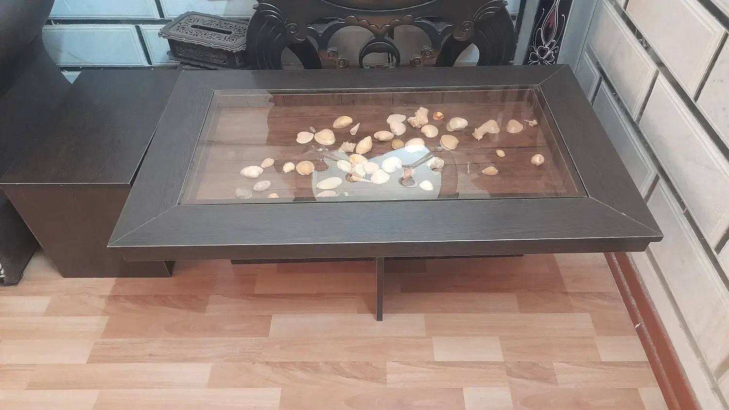 مبل راحتی به همراه میز عسلی|مبلمان خانگی و میز عسلی|شاهین‌شهر, خبرنگار|دیوار