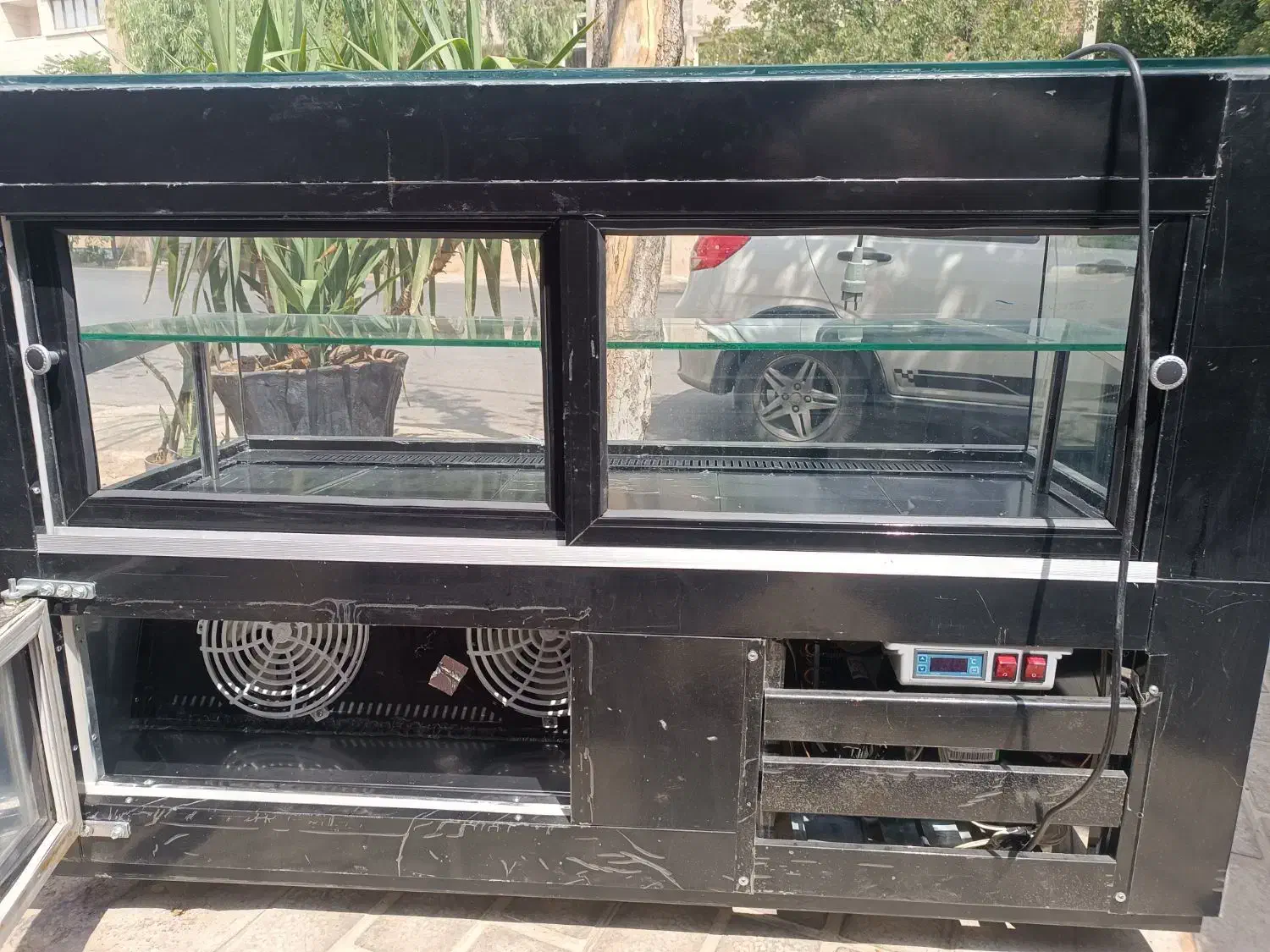 شوکیک|یخچال و فریزر|شیراز, فرهنگ شهر|دیوار