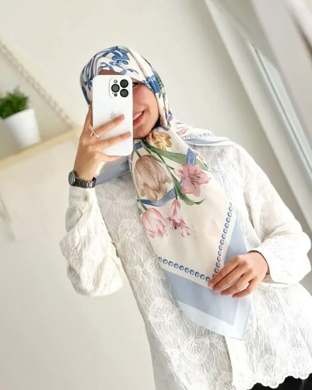 روسری ابریشم توییل گل لاله|لباس|اصفهان, دستگرده|دیوار