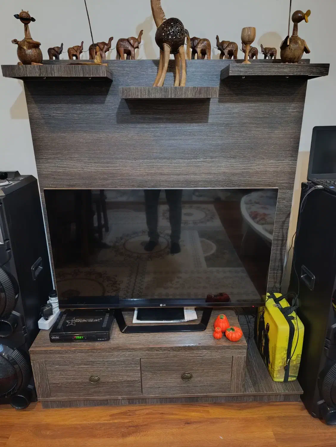 مبل و میز تلویزیون|میز تلویزیون|تهران, سردارجنگل|دیوار