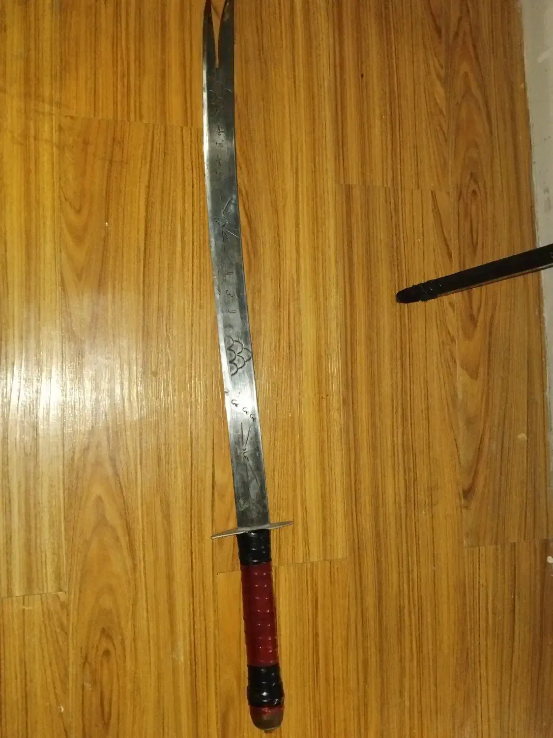 شمشیر|کلکسیون اشیاء عتیقه|خاوران, |دیوار