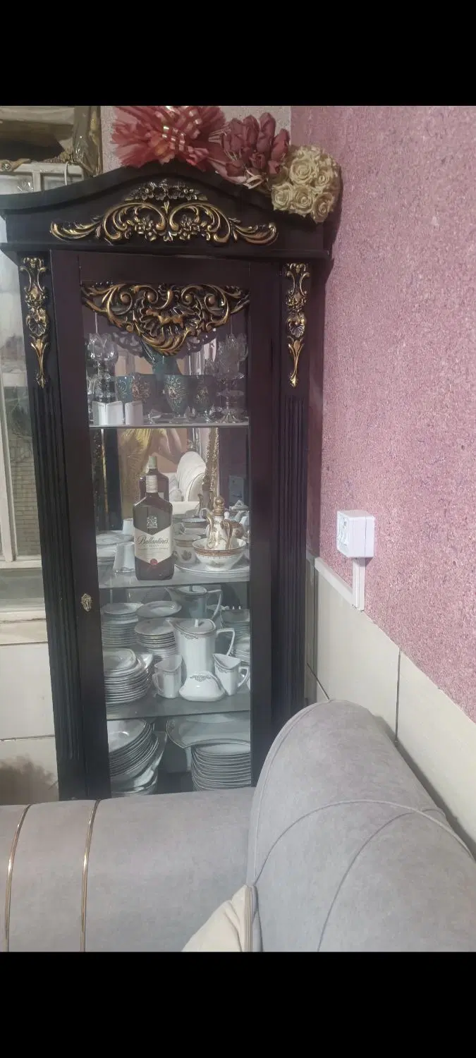 بوفه جنس چوب گردو|بوفه، ویترین، کنسول|شیراز, کوشک میدان|دیوار