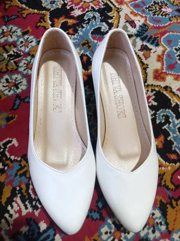 کفش|کیف، کفش، کمربند|مشهد, کوی پلیس|دیوار