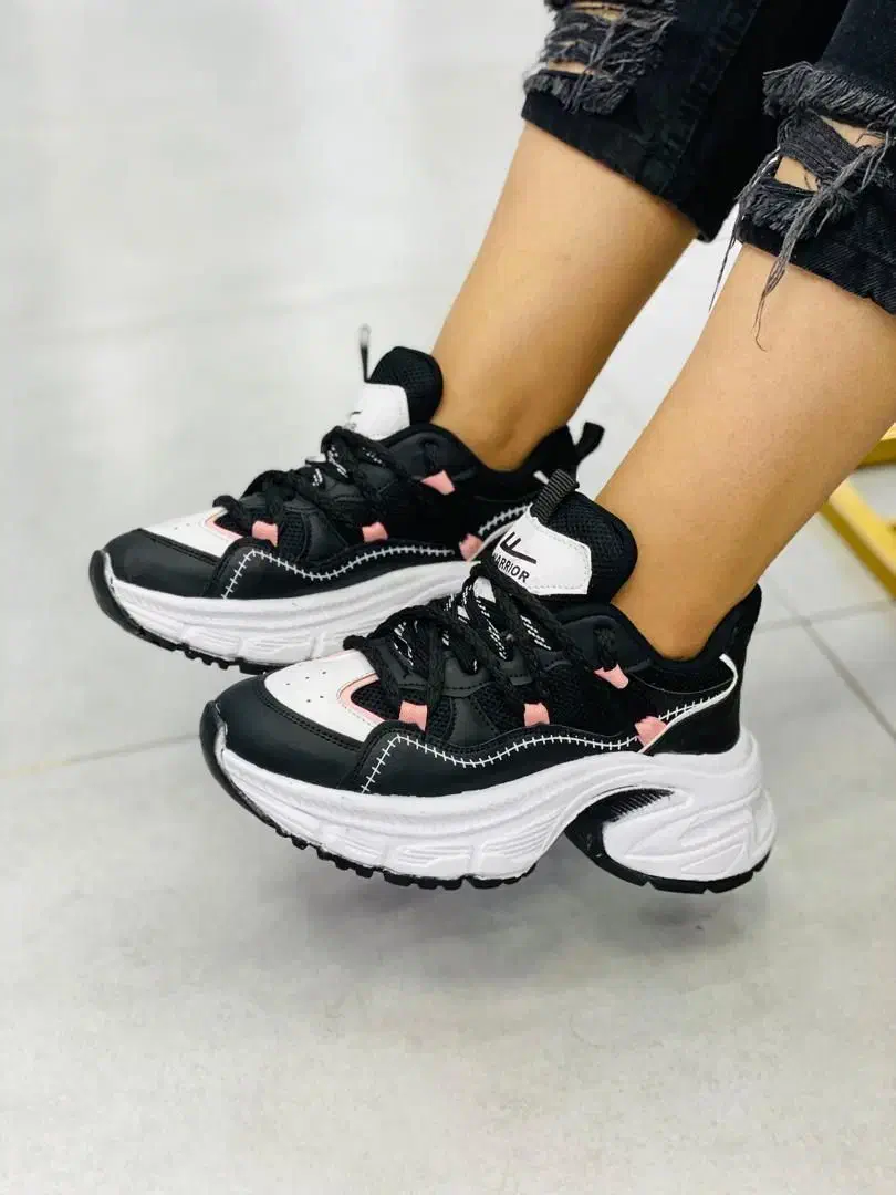 کتونی ۵۵۰ رد نکن یک بار نگاه کن|کیف، کفش، کمربند|اسفراین, |دیوار