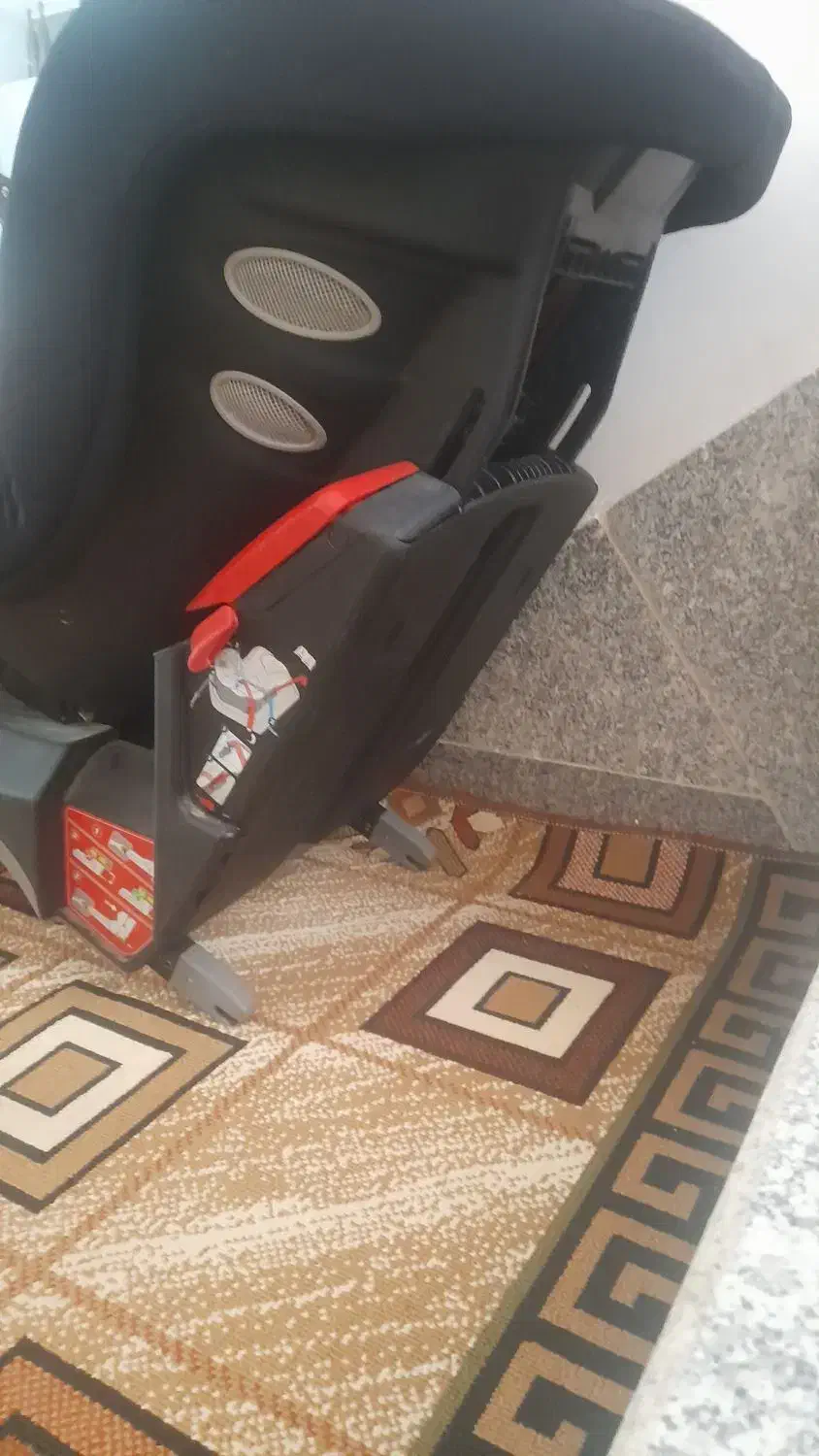 صندلی ماشین|تخت و صندلی بچه|همدان, |دیوار