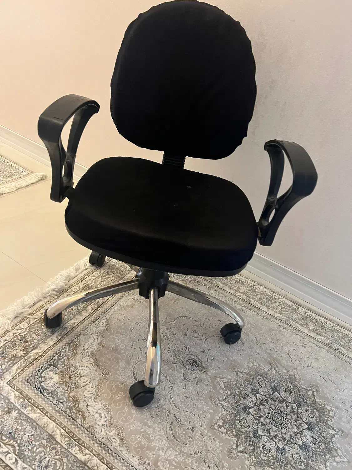 صندلی اداری|صندلی و نیمکت|قم, بنیاد|دیوار