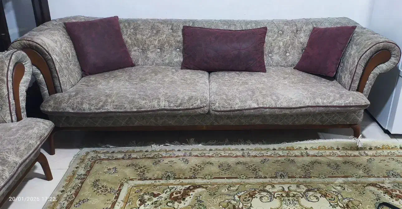 مبل راحتی در حد نو ۸ نفره|مبلمان خانگی و میز عسلی|ری, علایین|دیوار