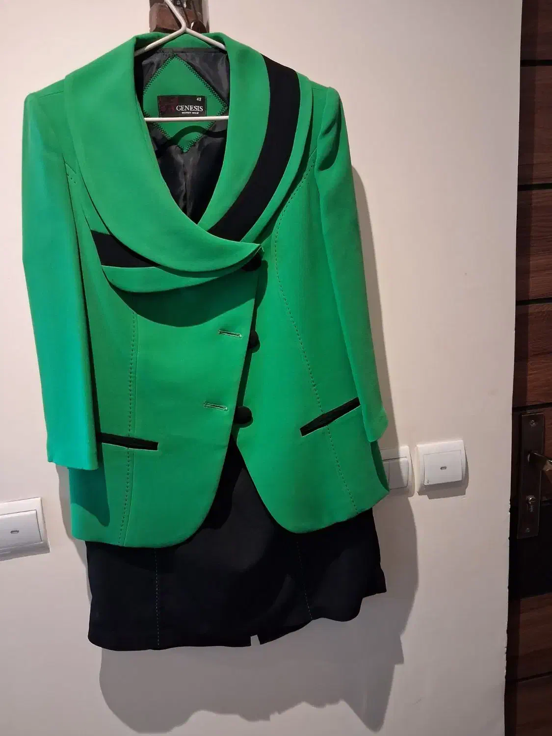 کت دامن|لباس|شاهرود, |دیوار