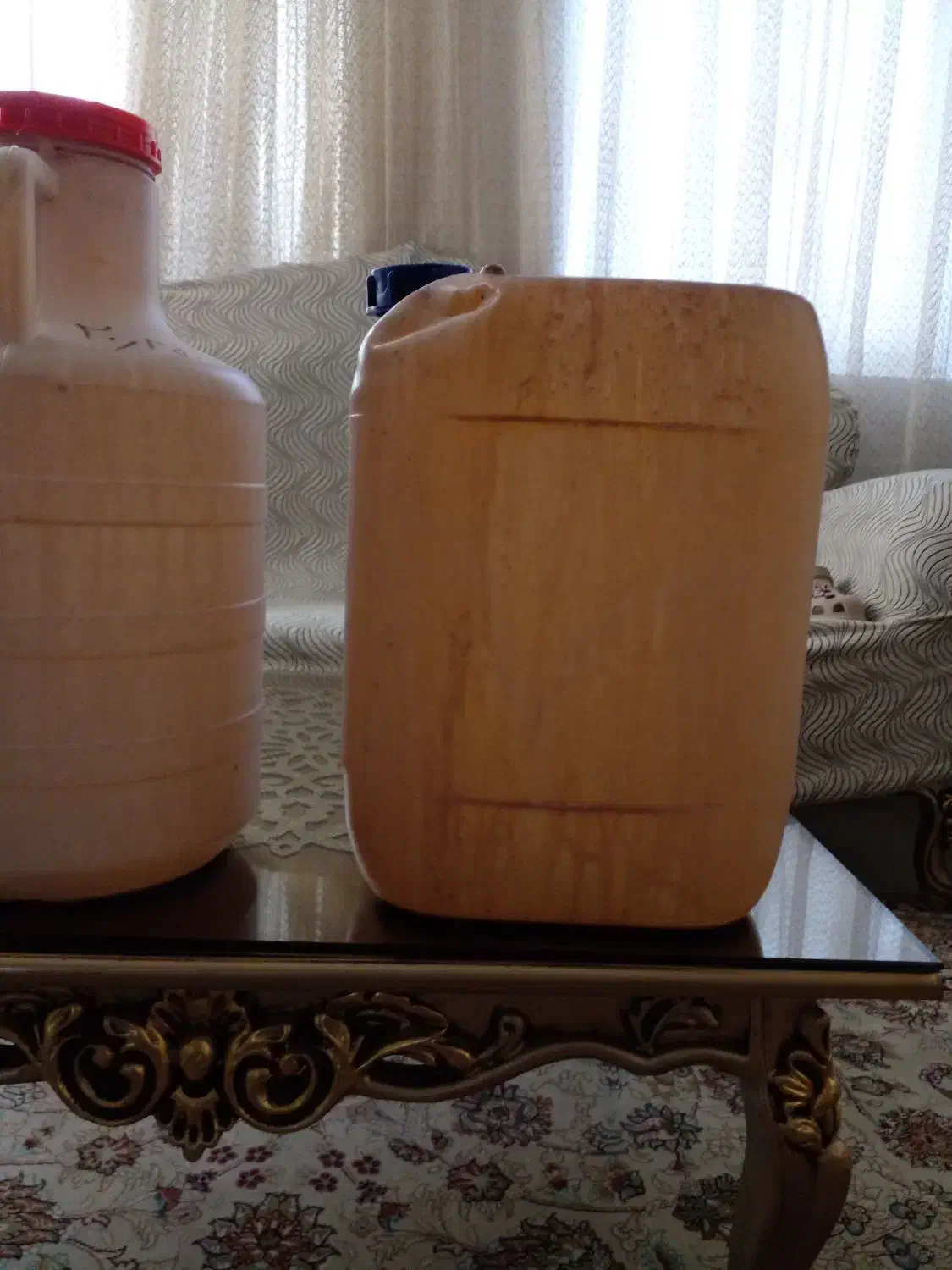 گالن ۲۰و۳۰کیلویی|ظروف نگهدارنده، پلاستیکی، یک‌بارمصرف|سمنان, |دیوار