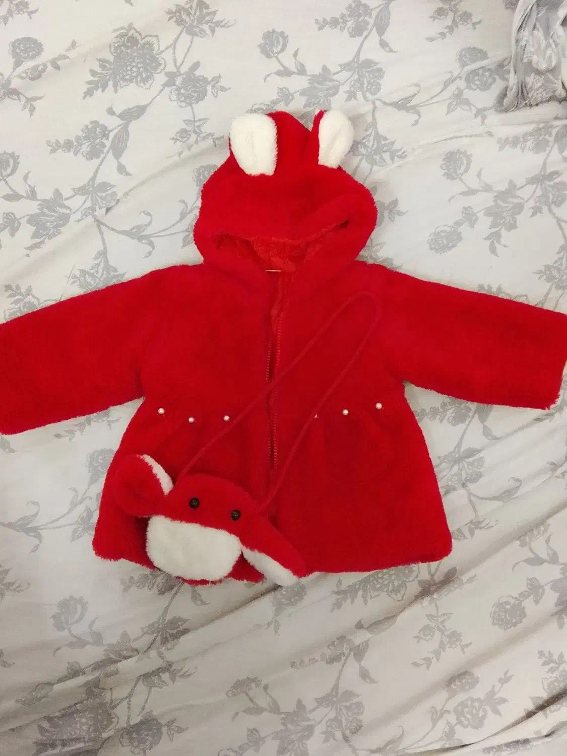 تعدادی لباس وکاپشن|لباس|مشهد, طلاب|دیوار