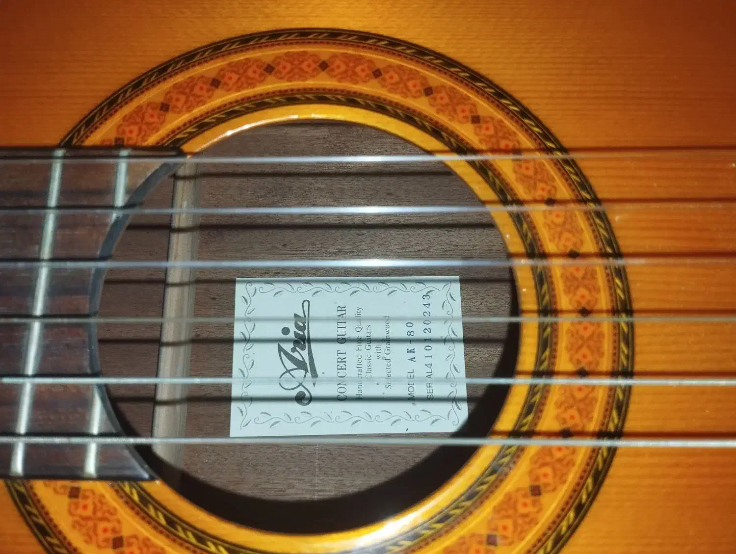 گیتار اریا ak80|گیتار، بیس، امپلیفایر|خورموج, |دیوار