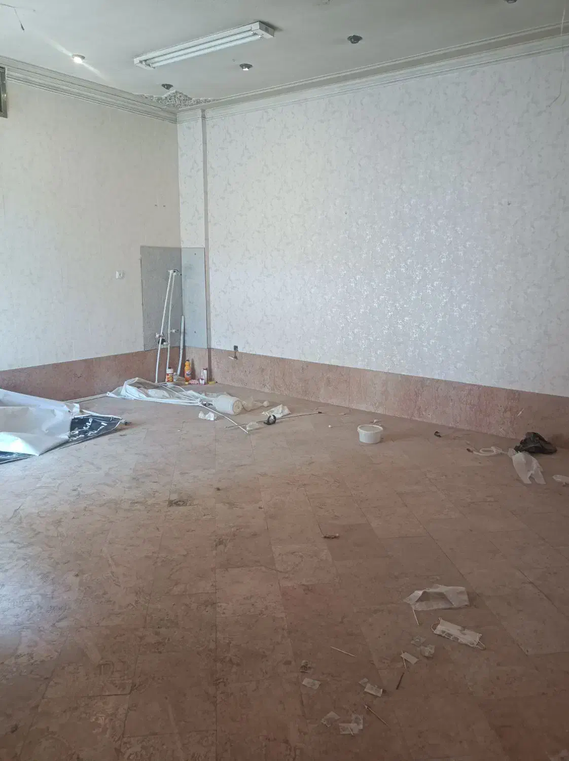 رهن و اجاره مغازه تجاری ۲۷ متری در محمد طاهر|اجارهٔ مغازه و غرفه|اصفهان, شاه پسند|دیوار