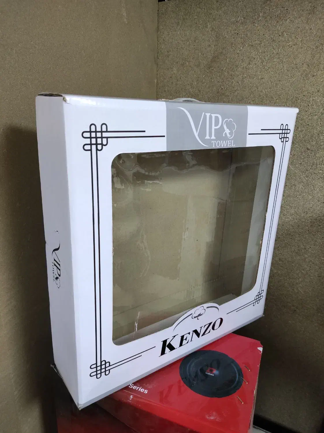 تولید انواع کارتن / جعبه / کارتن پستی|عمده‌فروشی|رشت, منظریه|دیوار