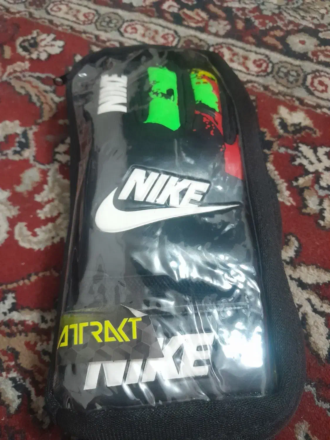 دستکش دروازبانی یک بار استفاده شده|تجهیزات ورزشی|جهرم, |دیوار