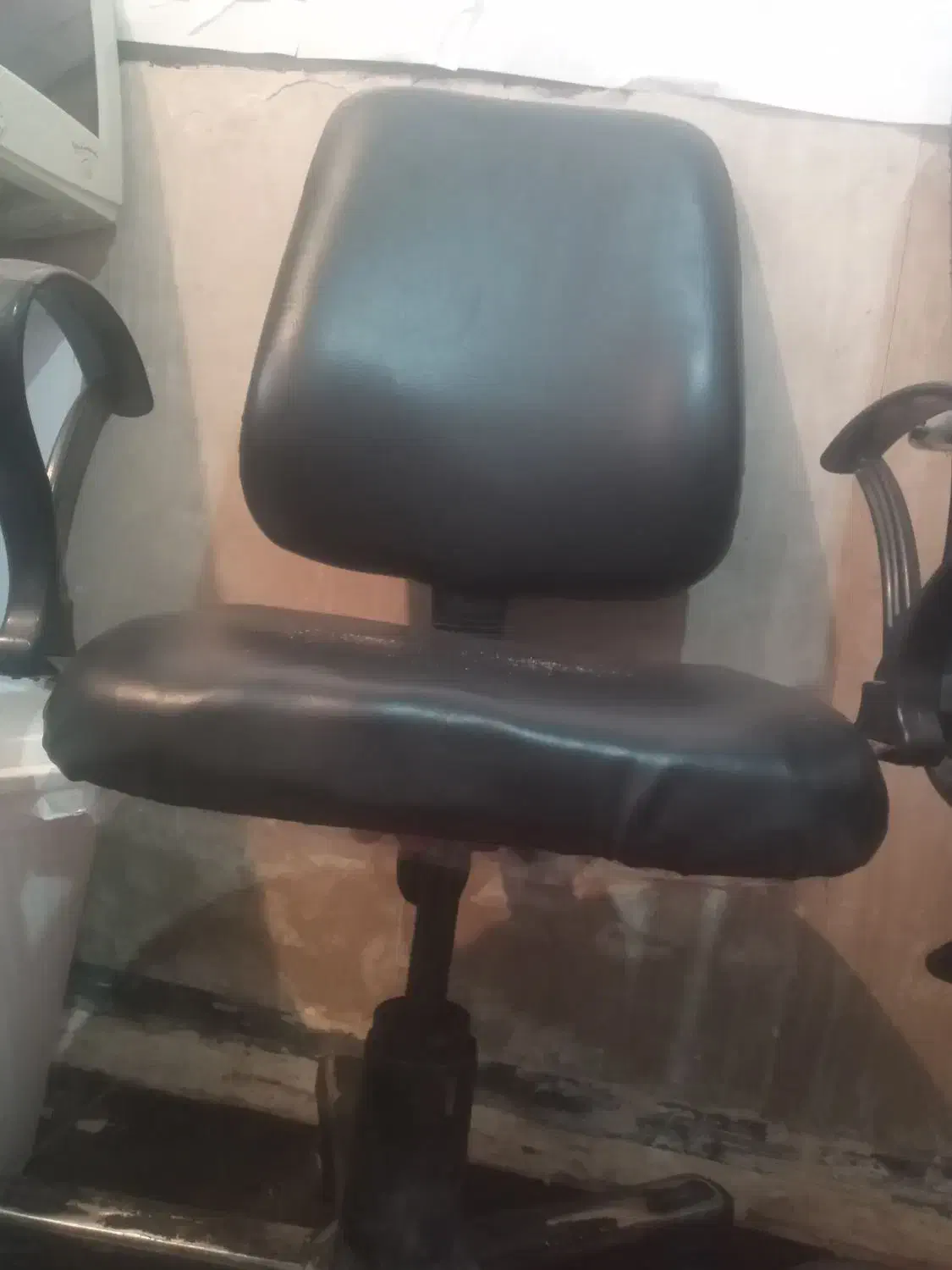 صندلی چرخ دار|میز تحریر و کامپیوتر|زاهدان, |دیوار