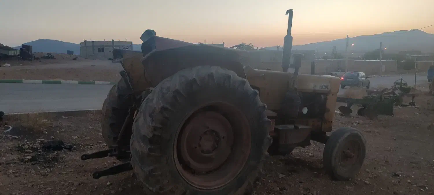 تراکتور بی ام کمپرس قدیم|خودرو سنگین|سمیرم, |دیوار