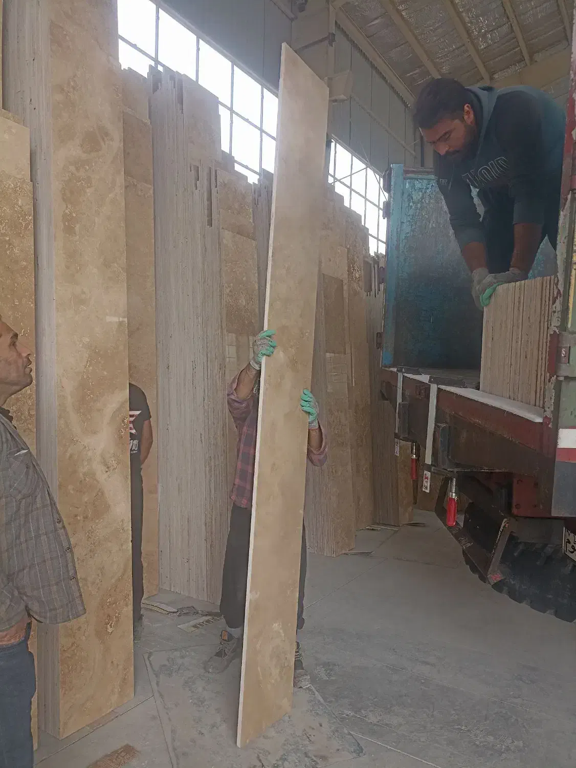 سنگ  تراورتن کرم روشن فی 590|مصالح و تجهیزات ساختمان|گنبد کاووس, |دیوار