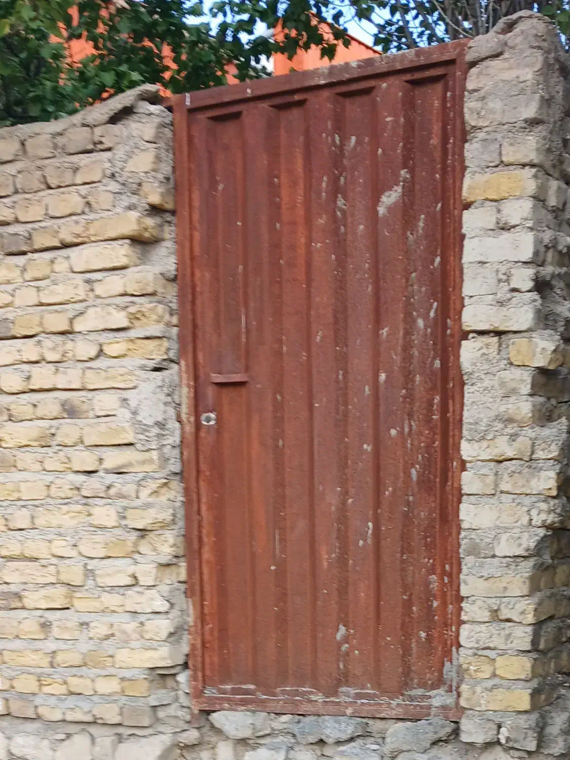 در حیاط|مصالح و تجهیزات ساختمان|فیروزکوه, |دیوار