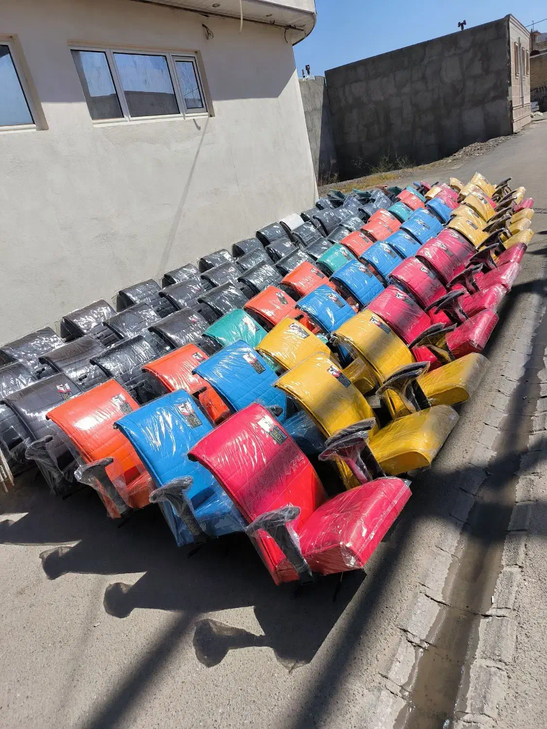 صندلی جکدار پشت میز تحریر صندل|عمده‌فروشی|خوی, |دیوار