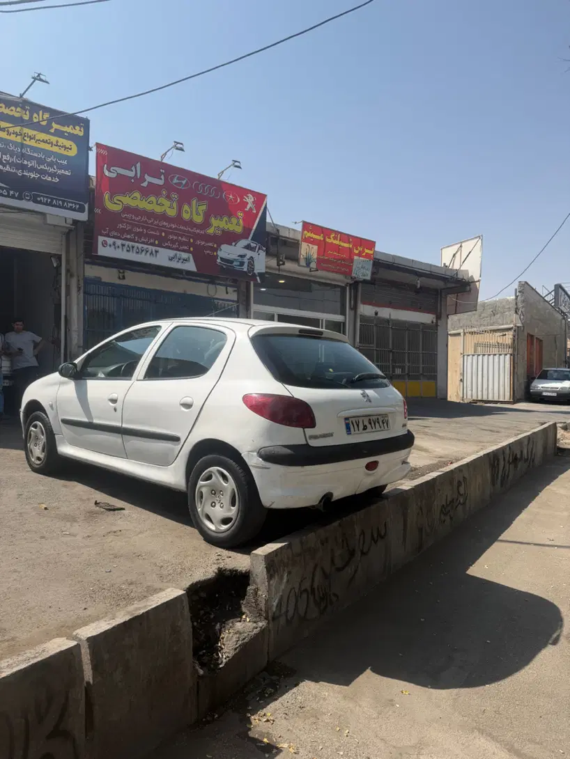 206 مدل ۸۱|خودرو سواری و وانت|اراک, |دیوار