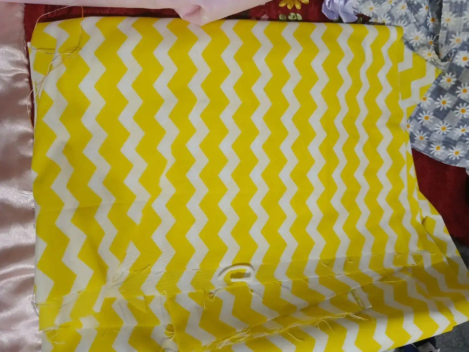 پارچه|لوازم خیاطی و بافتنی|گرگان, |دیوار