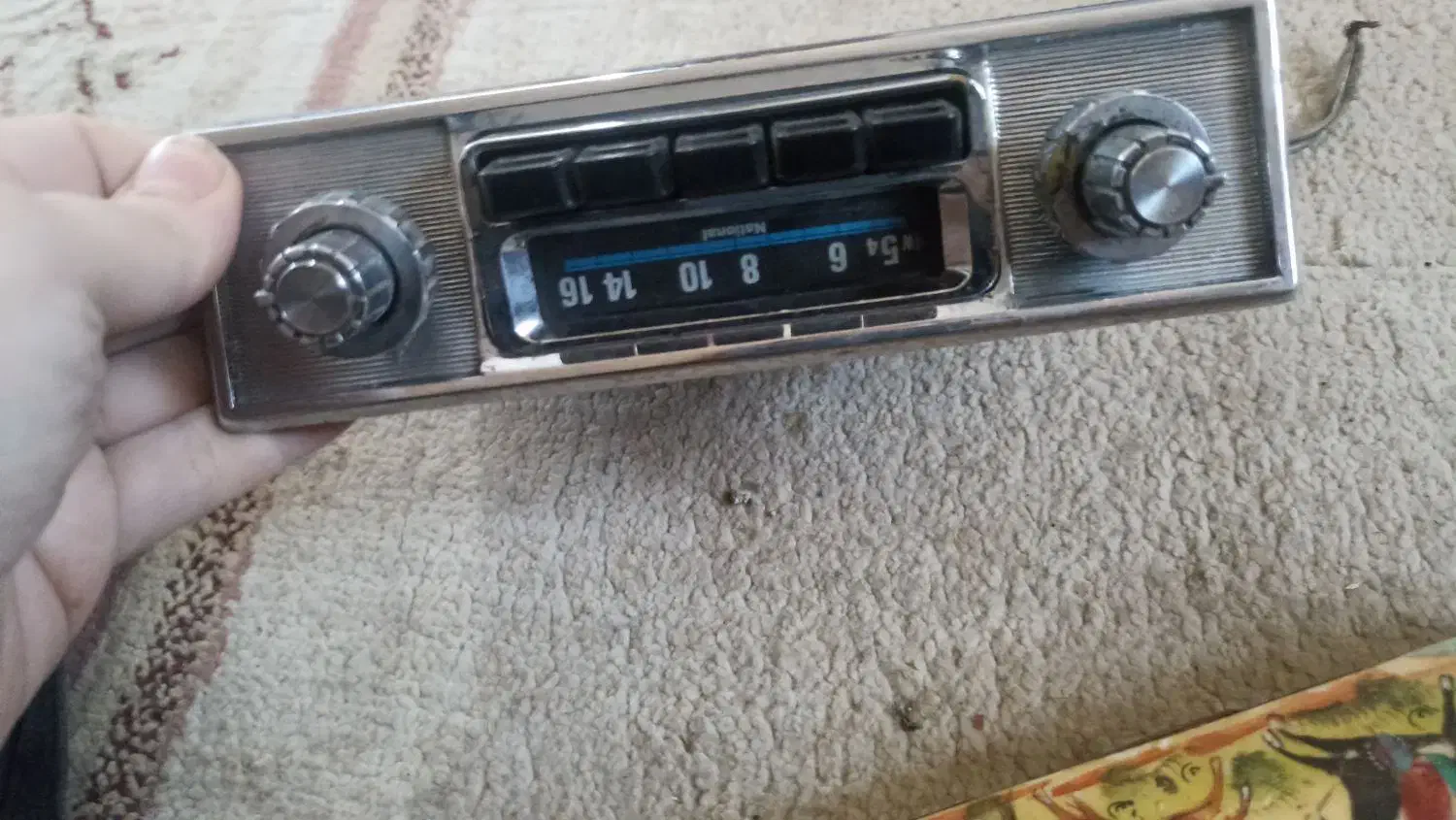 رادیو قدیمی ماشین|کلکسیون اشیاء عتیقه|بابل, |دیوار