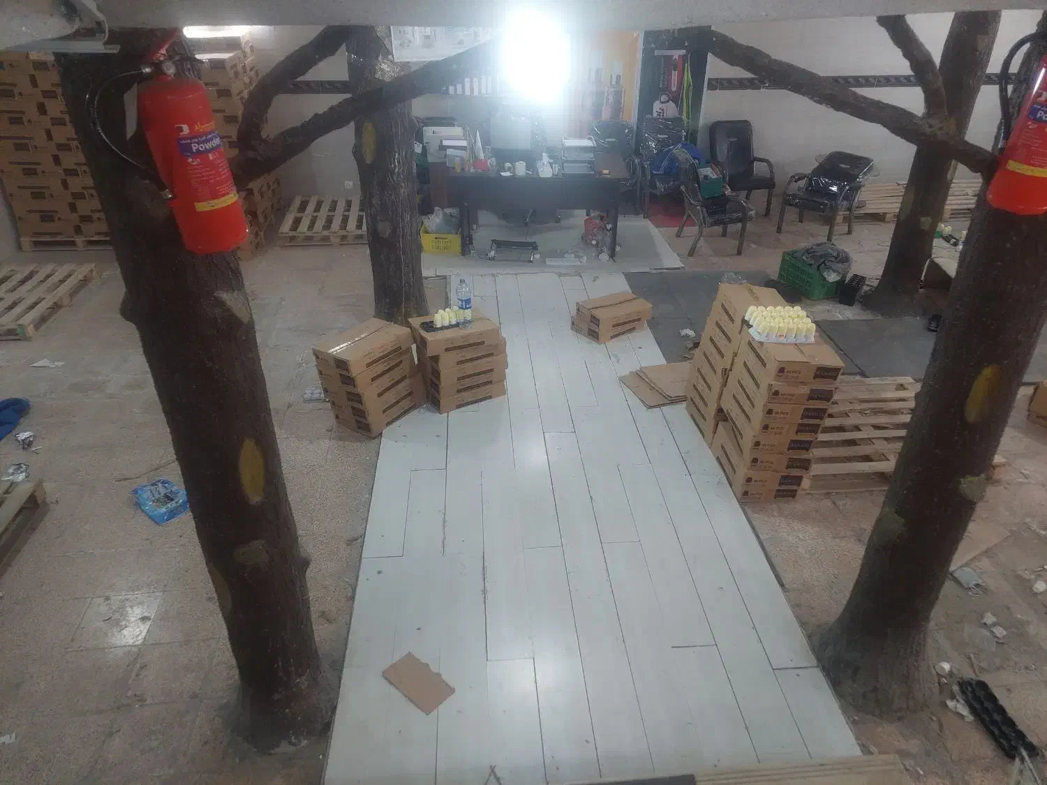 زیرزمین تجاری|اجارهٔ مغازه و غرفه|چهارباغ, |دیوار