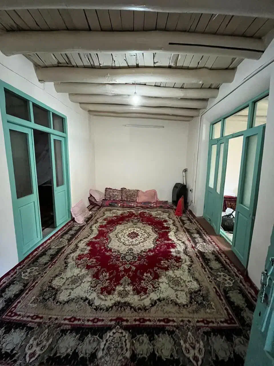 اقامتگاه آرامش واقع در روستای زیبا کنگ|اجارهٔ کوتاهمدت ویلا و باغ|طرقبه, |دیوار