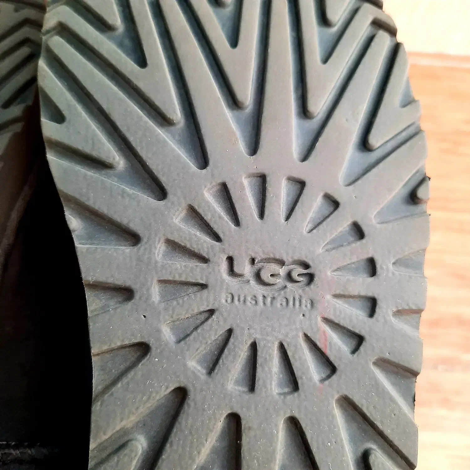 نیم بوت آگ زنانه برند UGG|کیف، کفش، کمربند|شیراز, پودنک|دیوار