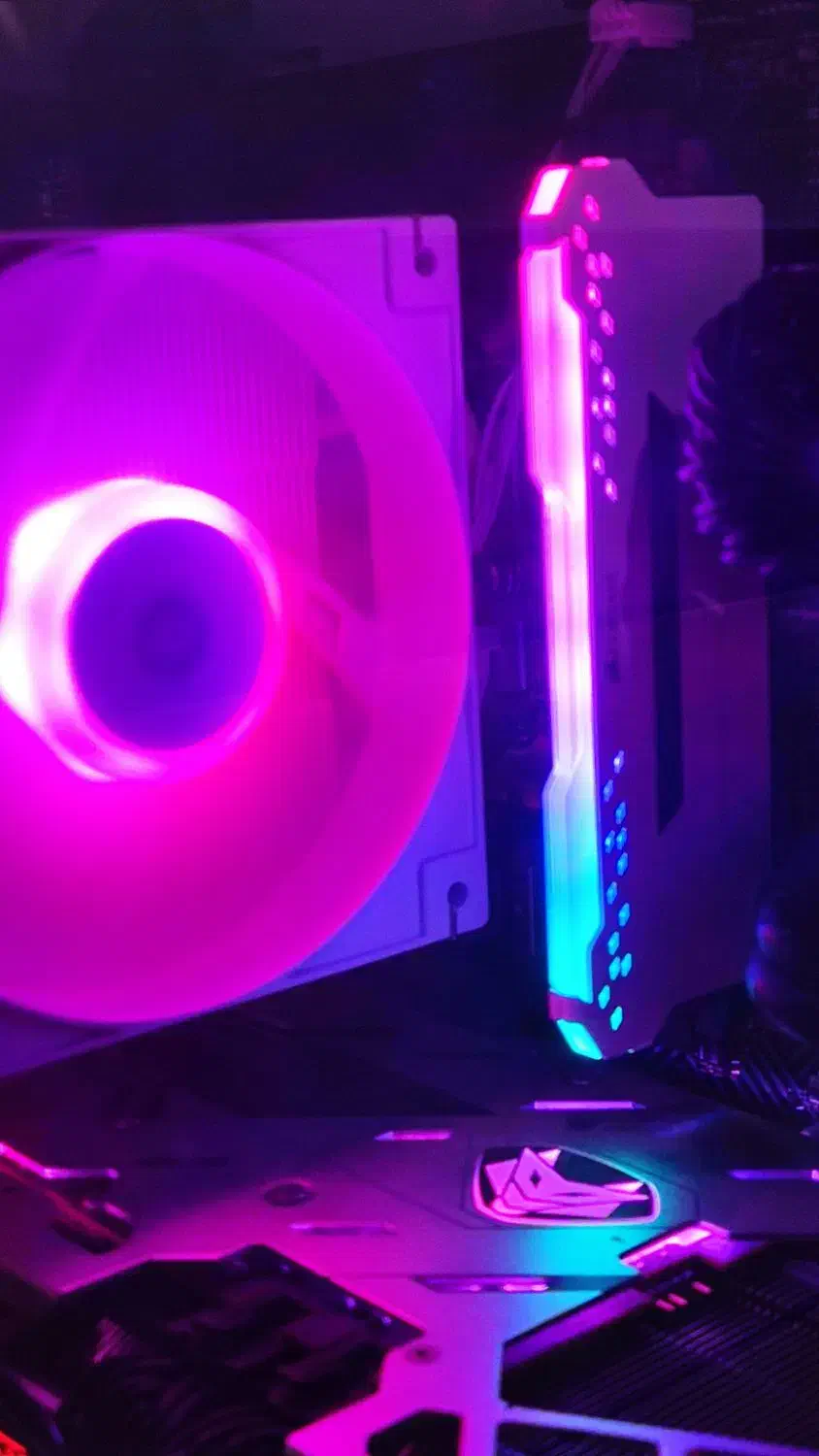 رم 8 گیگ کورسیر RGB تک|قطعات و لوازم جانبی رایانه|کرمان, |دیوار