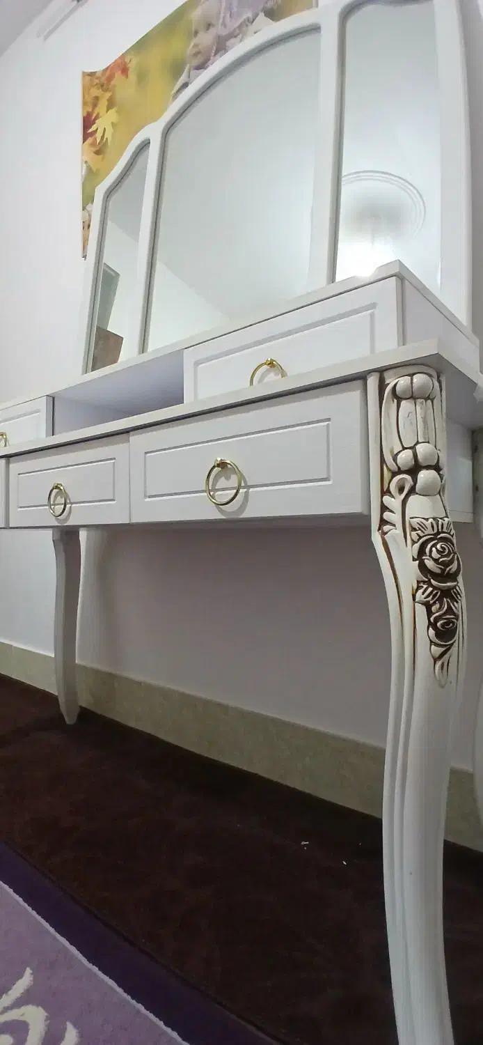 میز میکاپ(آرایش)|تخت و سرویس خواب|قم, محمد آباد|دیوار