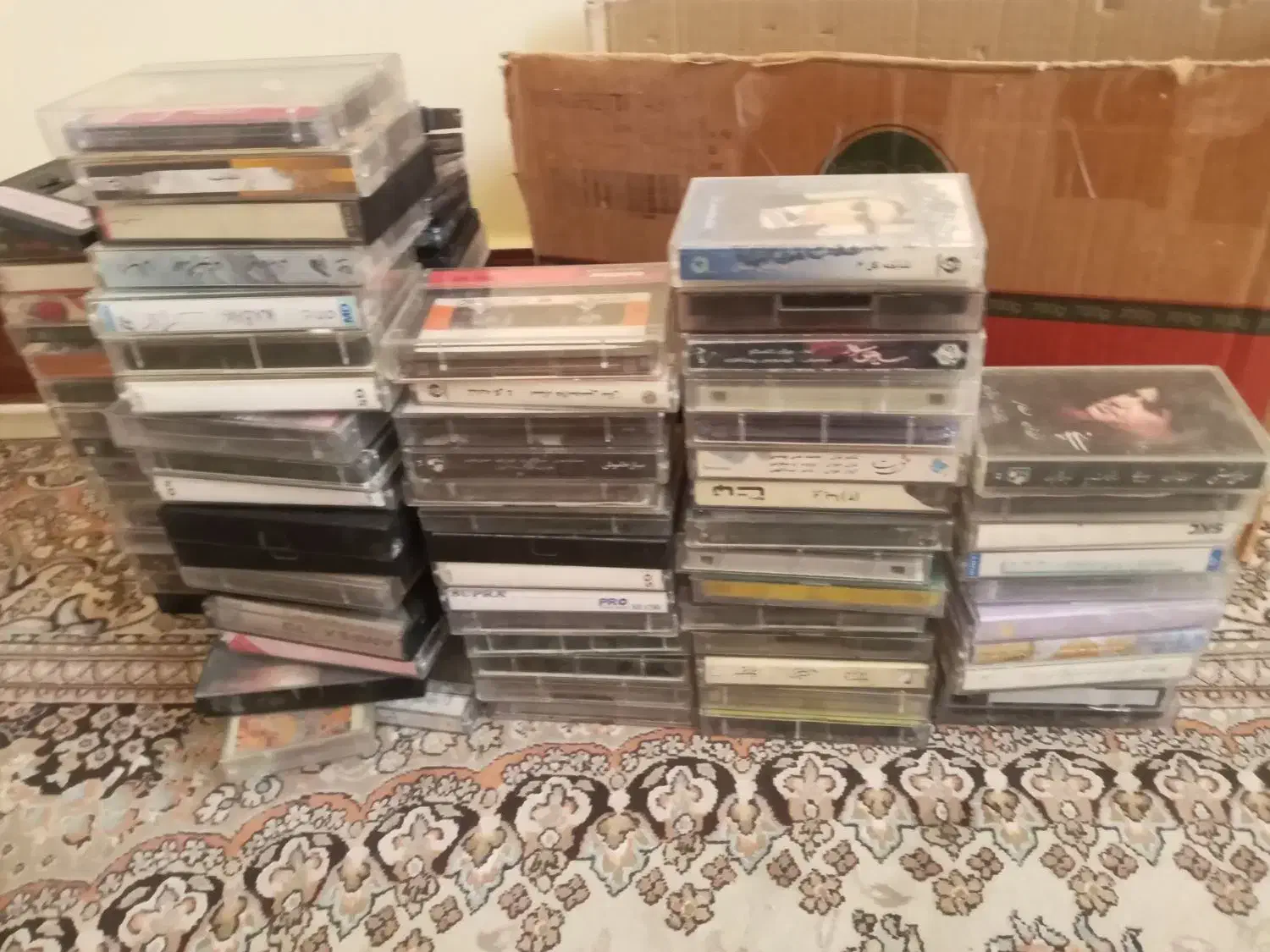 نوار کاست تعداد ۱۵۰ عدد|کلکسیون اشیاء عتیقه|کرمانشاه, |دیوار