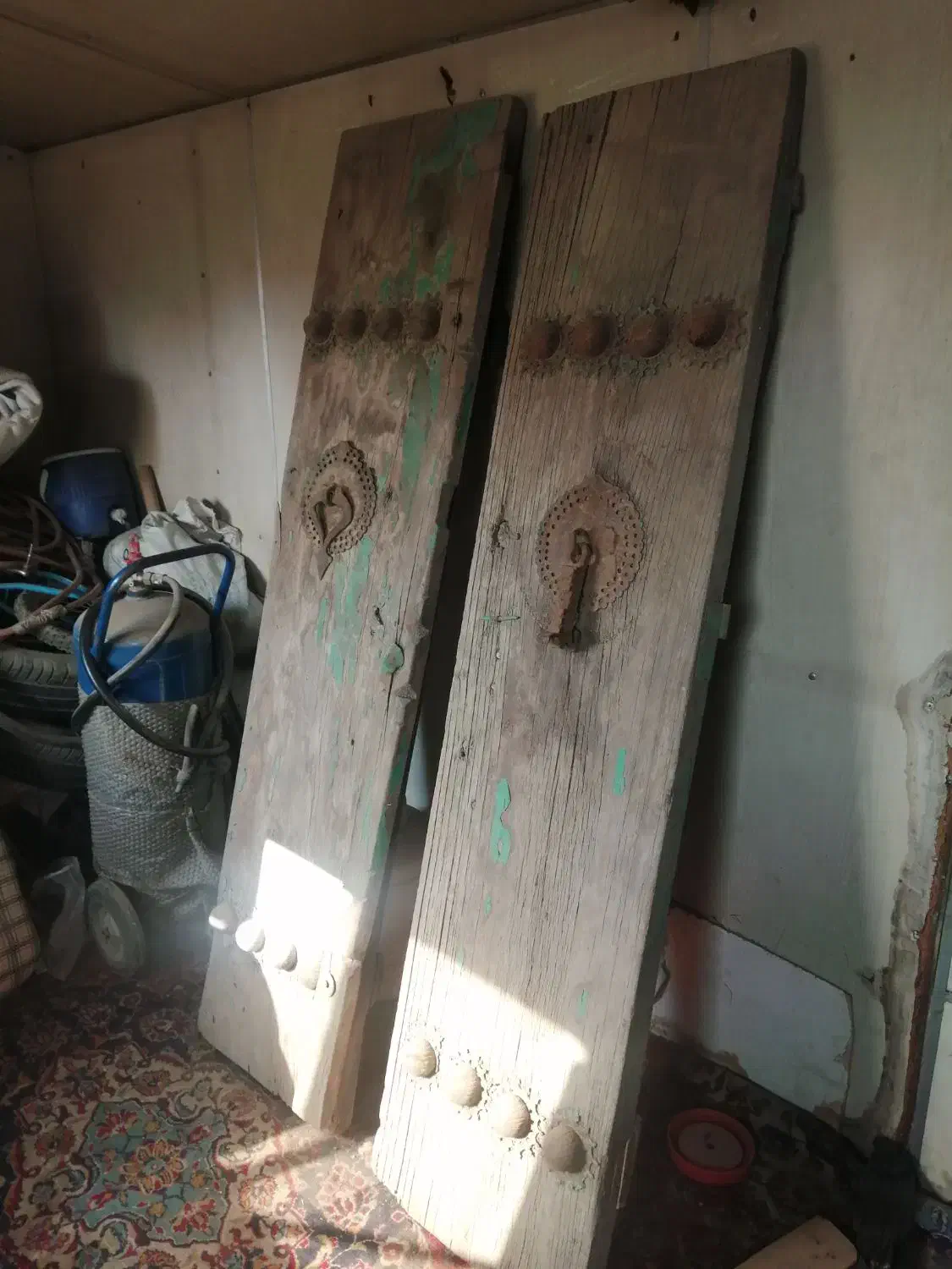 درب چوبی قدیمی دو لنگه 150 ساله|کلکسیون اشیاء عتیقه|چهاردانگه (تهران), |دیوار