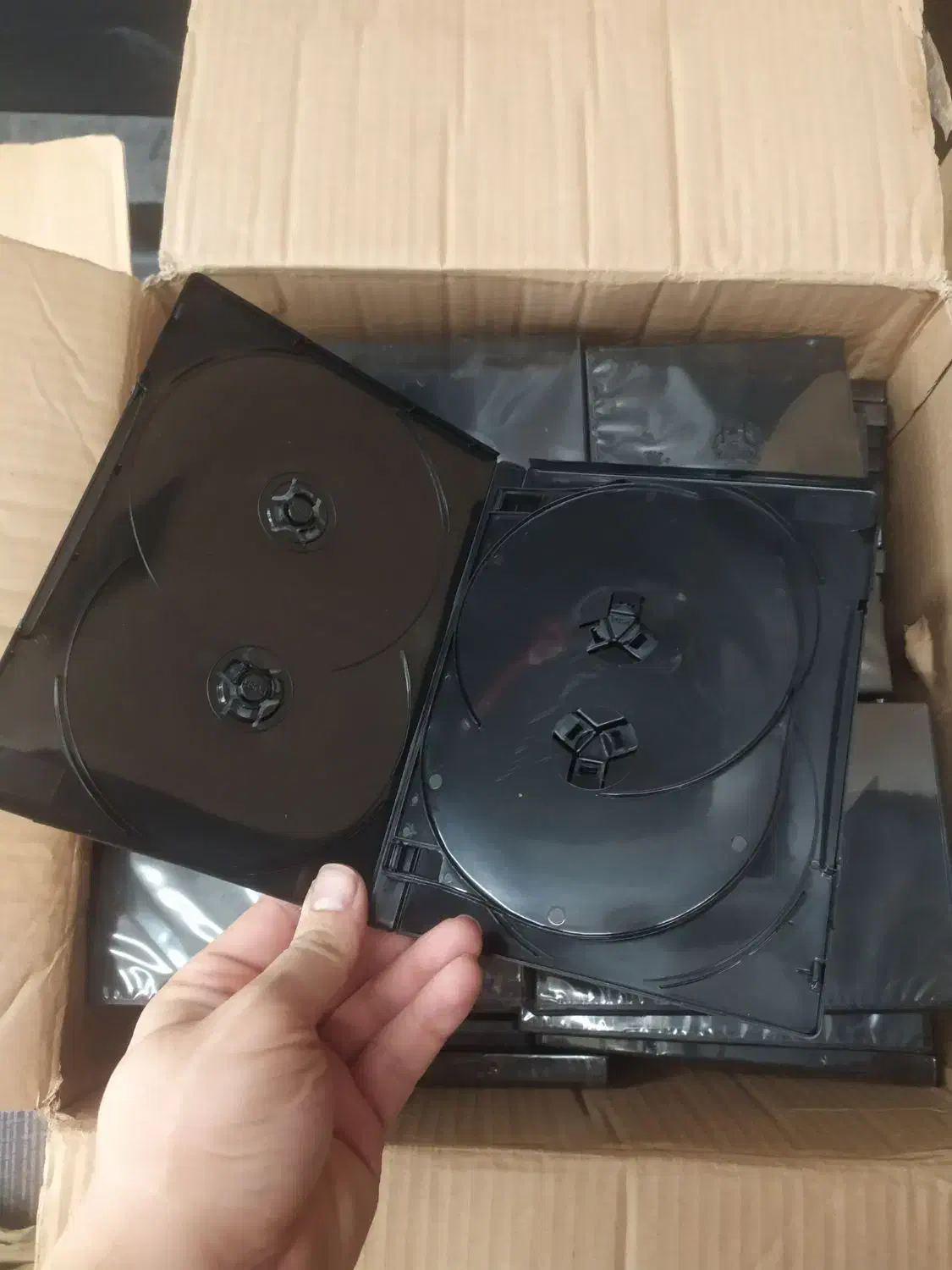 قاب دی وی دی ۸ تایی|قطعات و لوازم جانبی رایانه|آمل, |دیوار