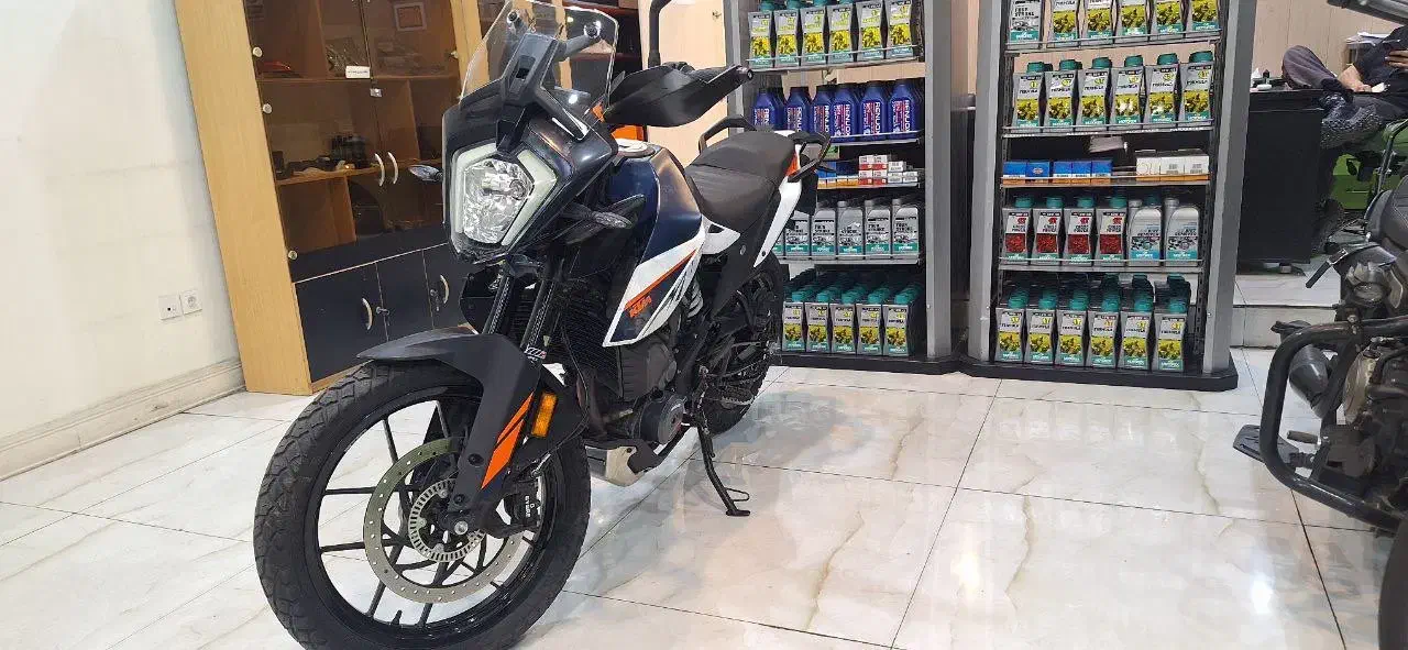 کی تی ام ادونچر 250کارکرد 5000|موتورسیکلت|تهران, فلسطین (میدان انقلاب)|دیوار