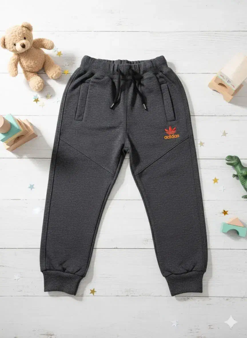 شلوار اسلش آدیداس|لباس|قم, بنیاد|دیوار