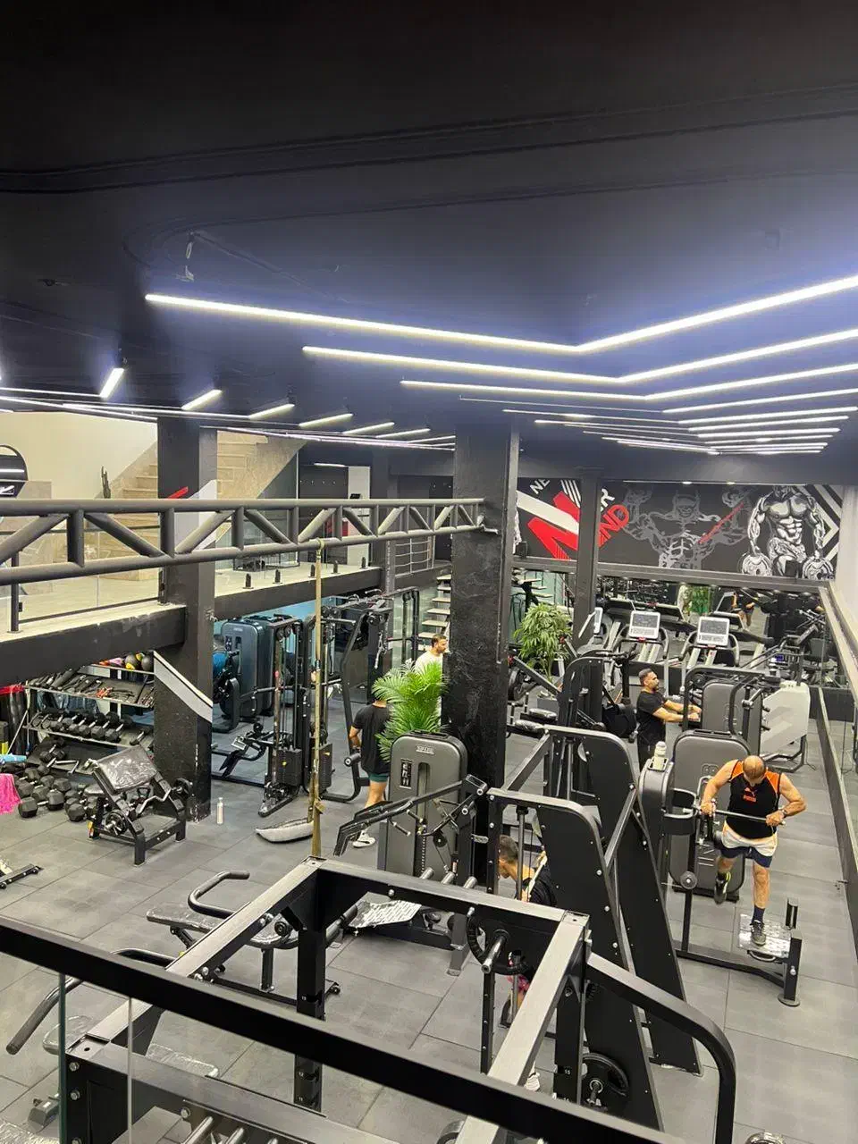 استخدام منشی باشگاه بدنسازی|استخدام اداری و مدیریت|شیراز, قصرالدشت|دیوار