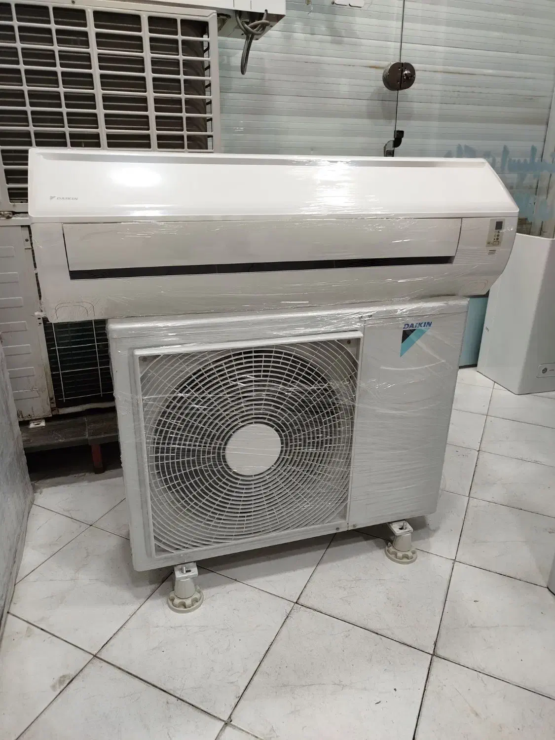 کولرگازی ۲۴هزار برند دایکین  موتورسنگین نقد اقساط|کولر گازی و فنکوئل|قم, زنبیل آباد|دیوار