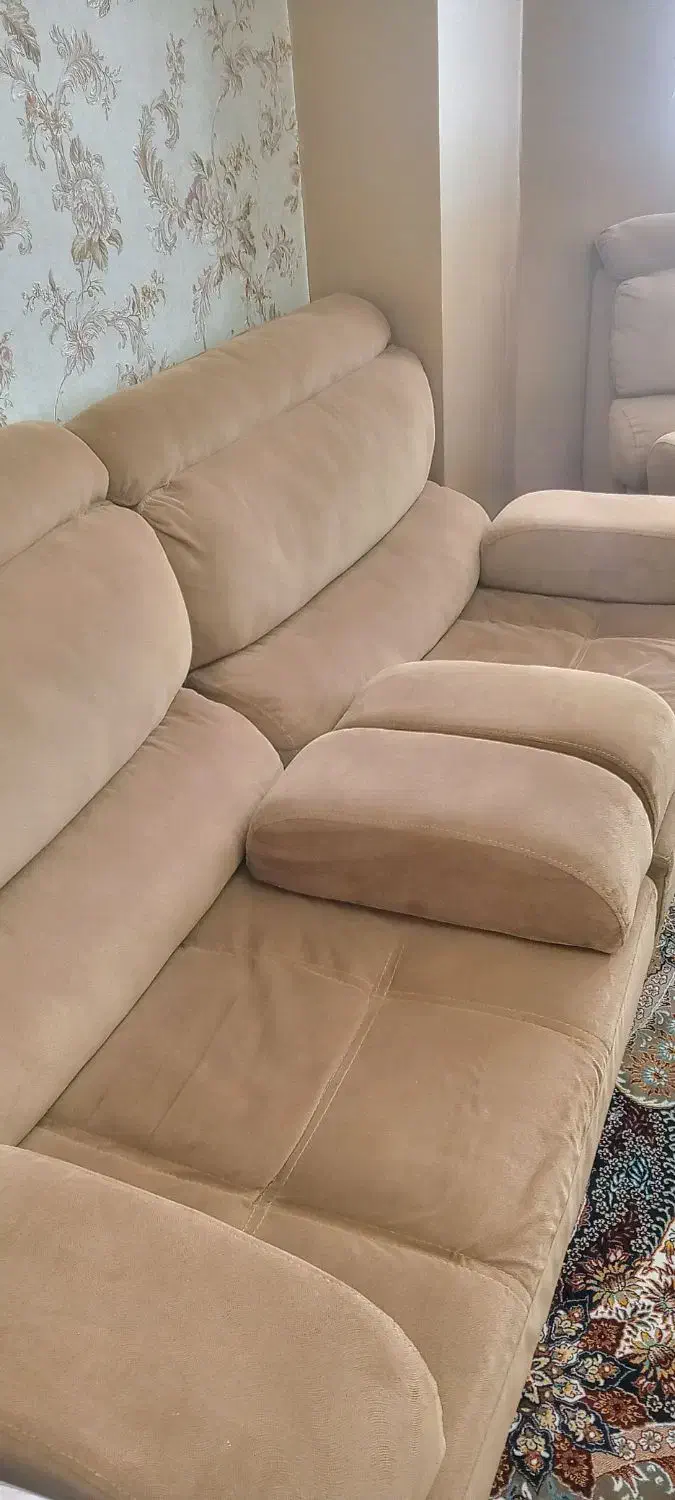 کاناپه سالم|مبلمان خانگی و میز عسلی|پرند, فاز ۱|دیوار