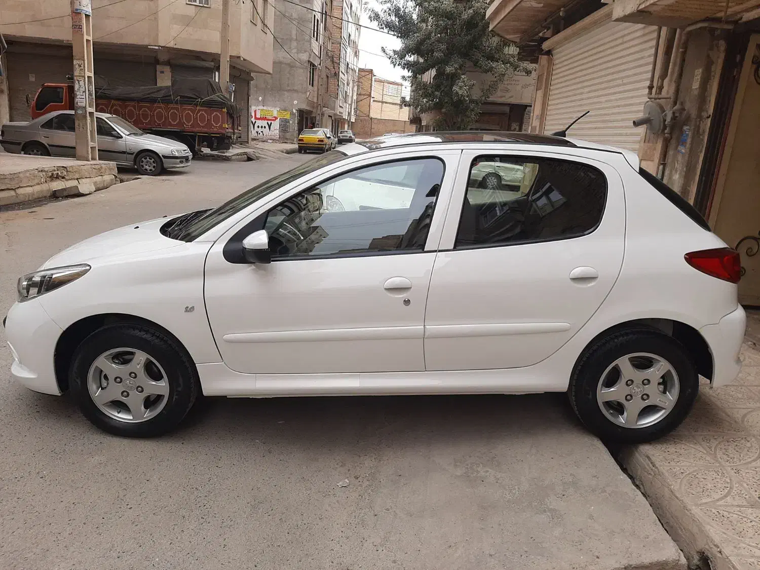 ۲۰۷ پانا ارتقا ۱۴۰۴ برج ۳ به رویت خشک|خودرو سواری و وانت|نسیم‌شهر, |دیوار