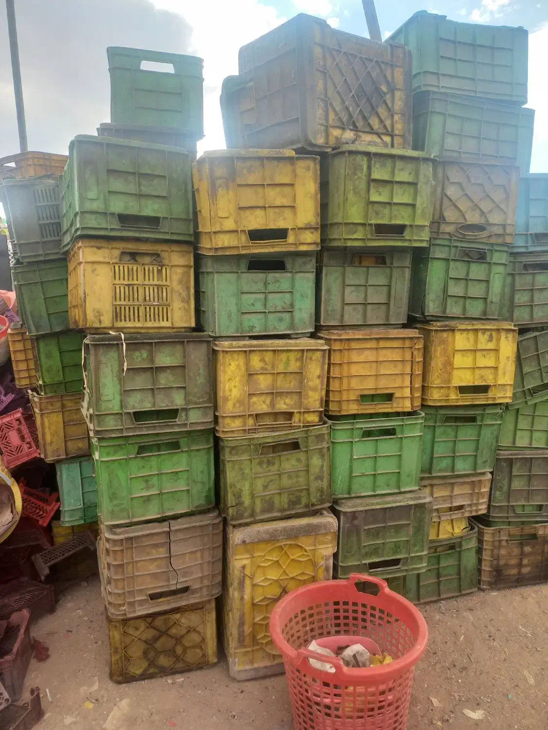 سلام خریدار ضایعات شما هستم|خدمات پیشه و مهارت|اصفهان, مصلی|دیوار