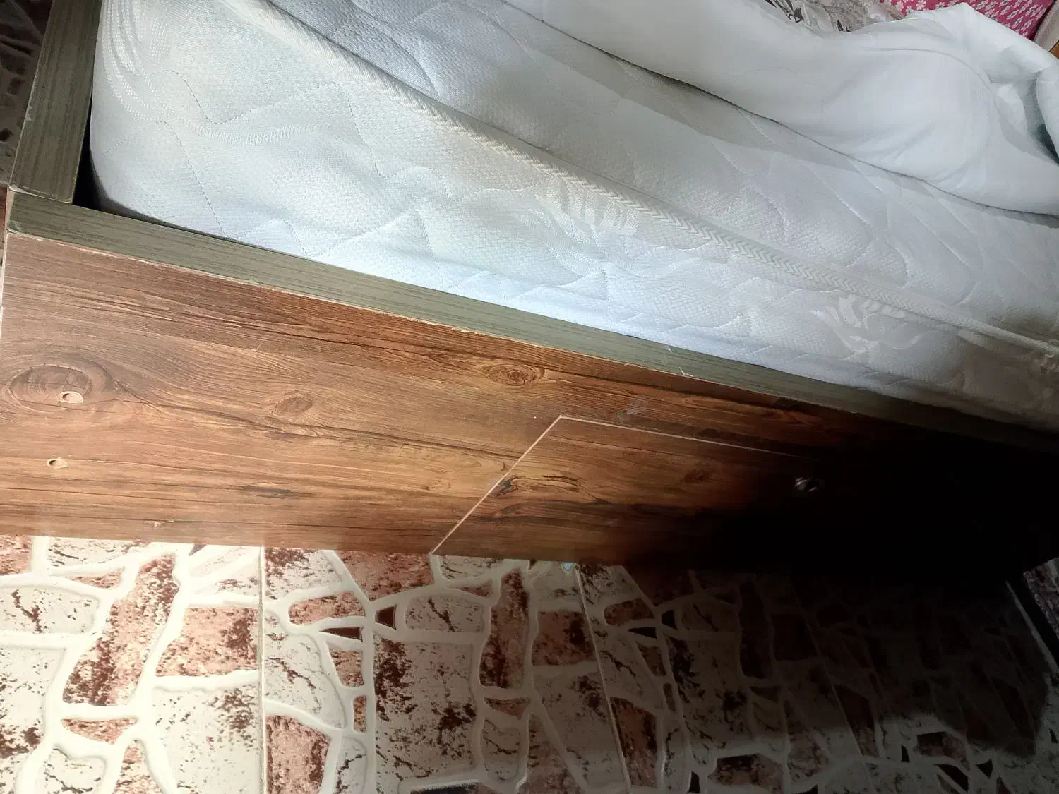 تخت و خواب|تخت و سرویس خواب|مهاباد (آذربایجان غربی), |دیوار