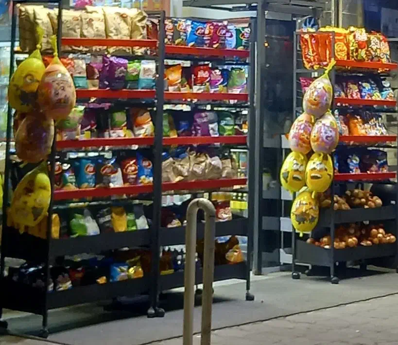 فروشنده سوپرمارکت شیفت شب|استخدام خدمات فروشگاه و رستوران|رشت, دیلمان|دیوار