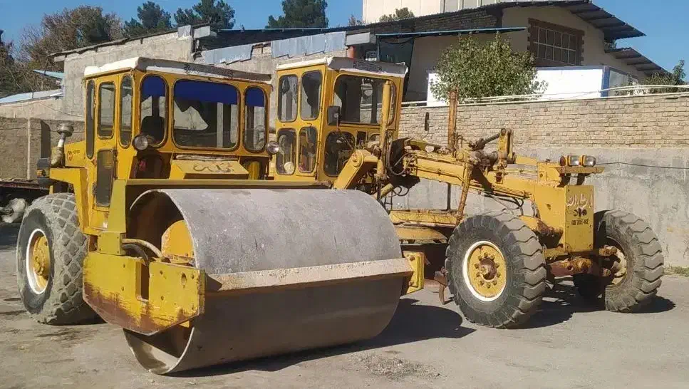 اجاره اکیپ گریدر.غلطک وتانکر ابپاش|خدمات حمل و نقل|بروجرد, |دیوار