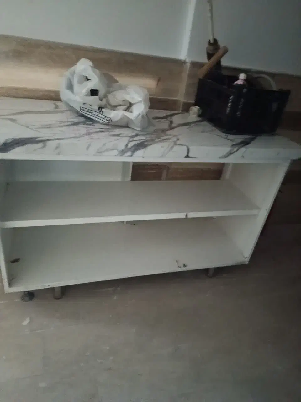 آبچکان فلزی|آبچکان و نظمدهنده ظروف|قم, باجک دو|دیوار