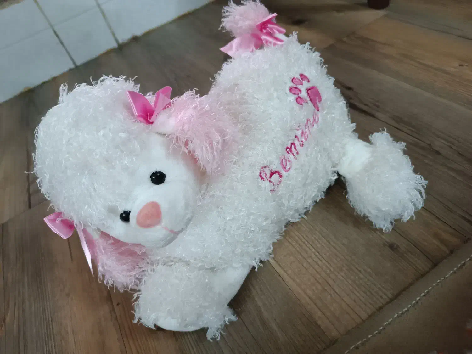 عروسک سگ سفید پشمالو|اسباب‌بازی بچه|شهریار, شهریار|دیوار